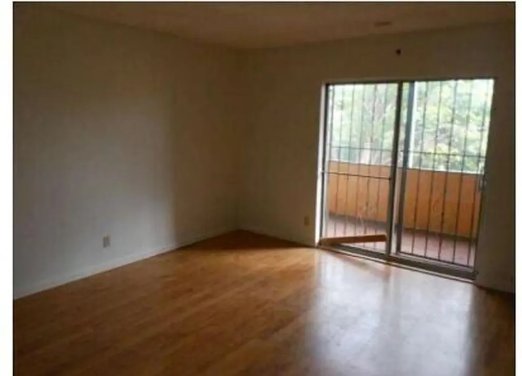 5950 NW 27th Place Sunrise FL 33313
