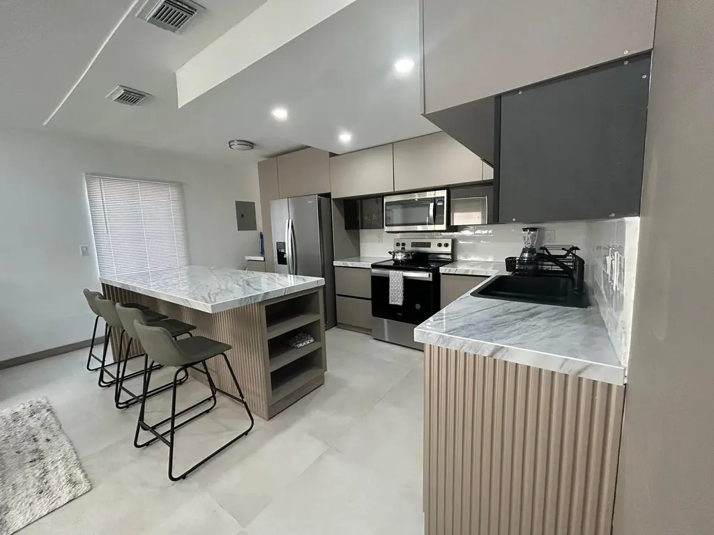 217 SW 15th Street Fort Lauderdale FL 33315