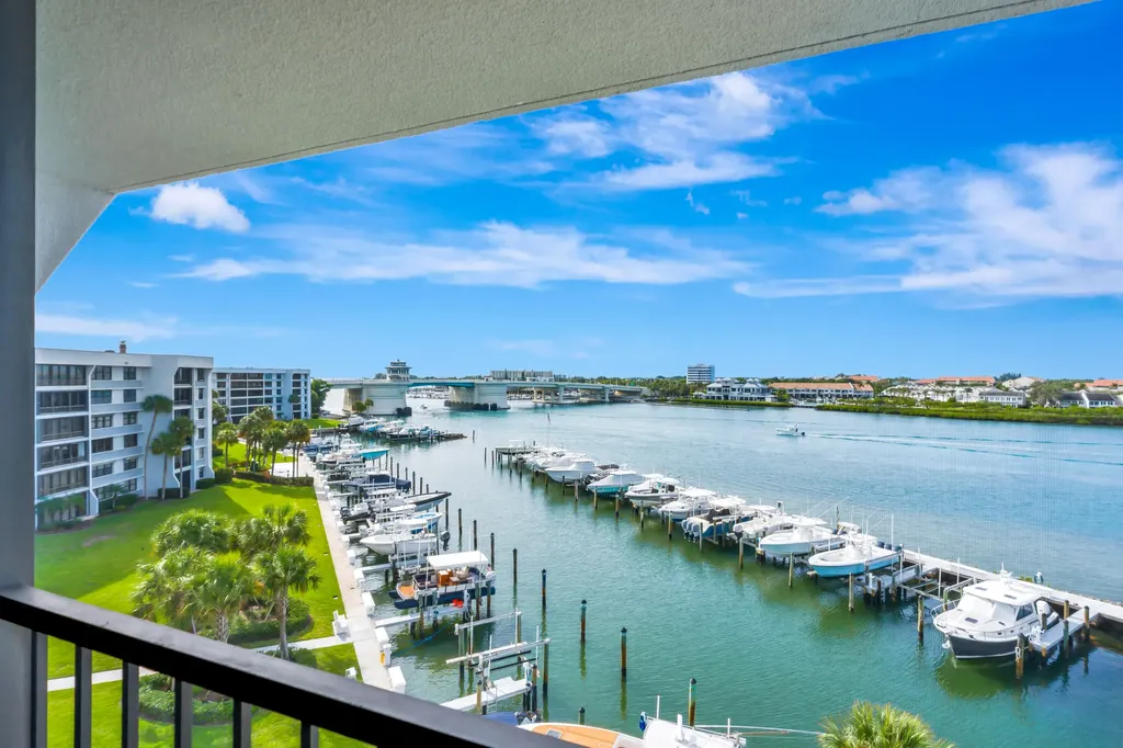 1648 Jupiter Cove Drive Jupiter FL 33469