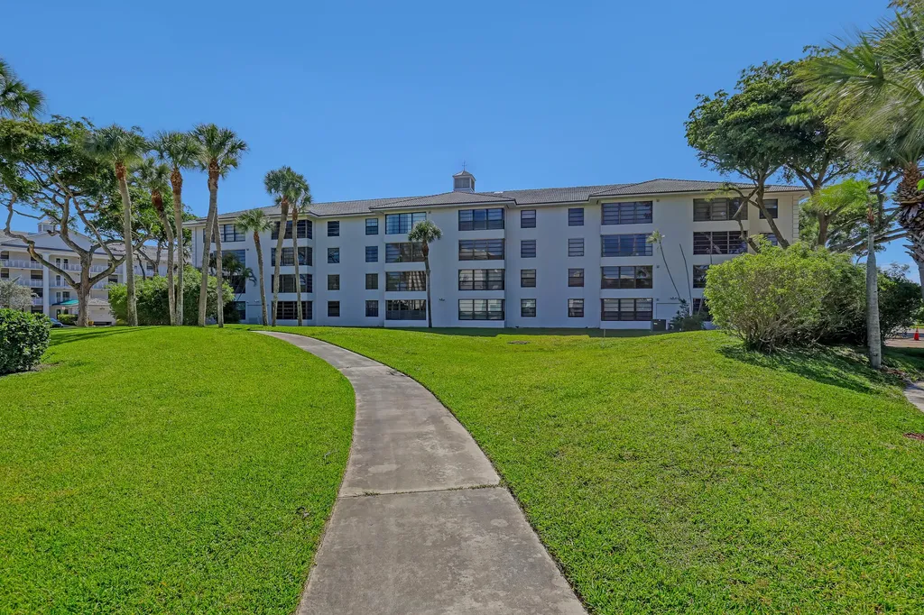 3650 Whitehall Drive West Palm Beach FL 33401