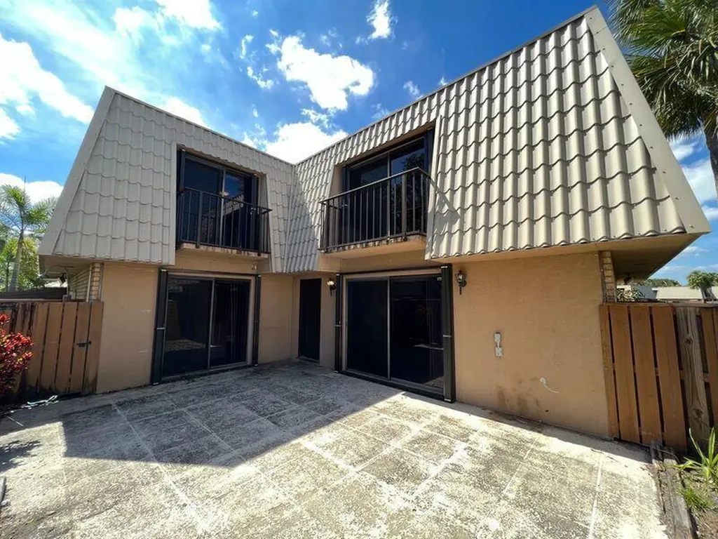 5714 57th Way West Palm Beach FL 33409
