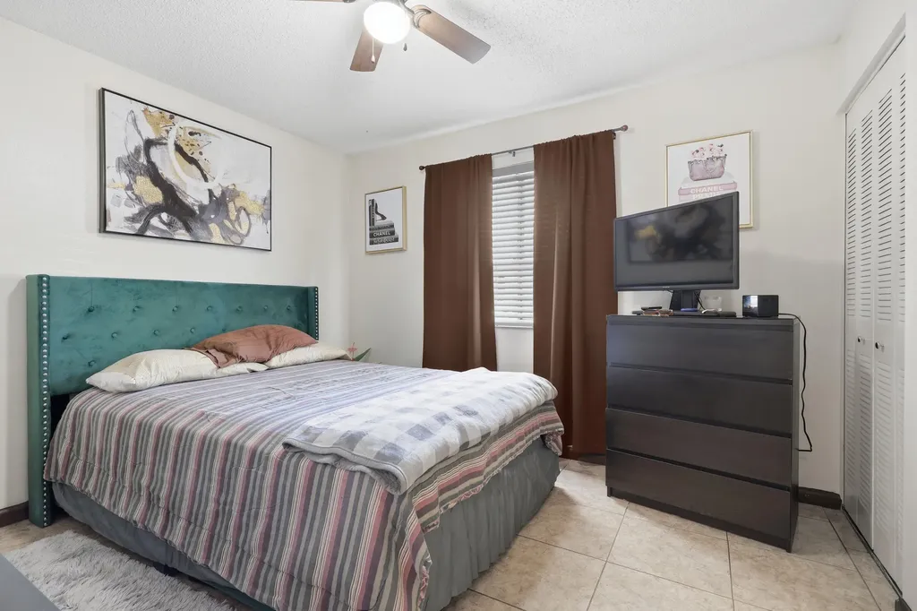 6074 Forest Hill Boulevard West Palm Beach FL 33415