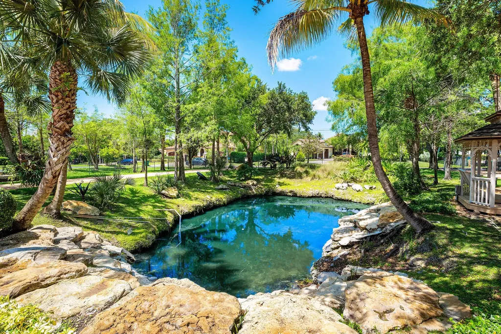 6002 NW 74th Terrace Parkland FL 33067