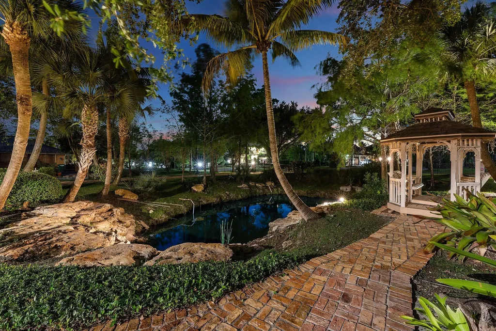 6002 NW 74th Terrace Parkland FL 33067