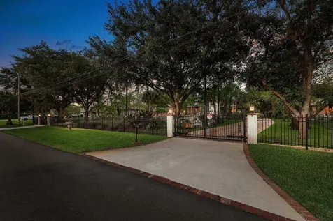 6002 NW 74th Terrace Parkland FL 33067