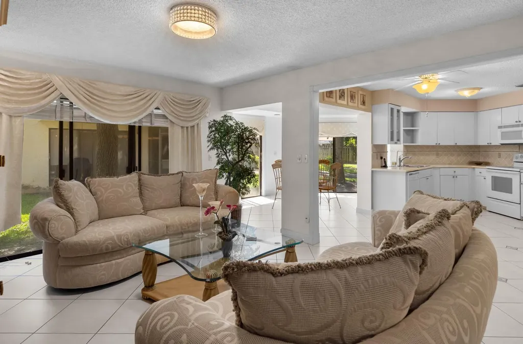 3404 Emerald Oaks Drive Hollywood FL 33021