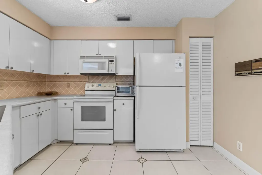 3404 Emerald Oaks Drive Hollywood FL 33021