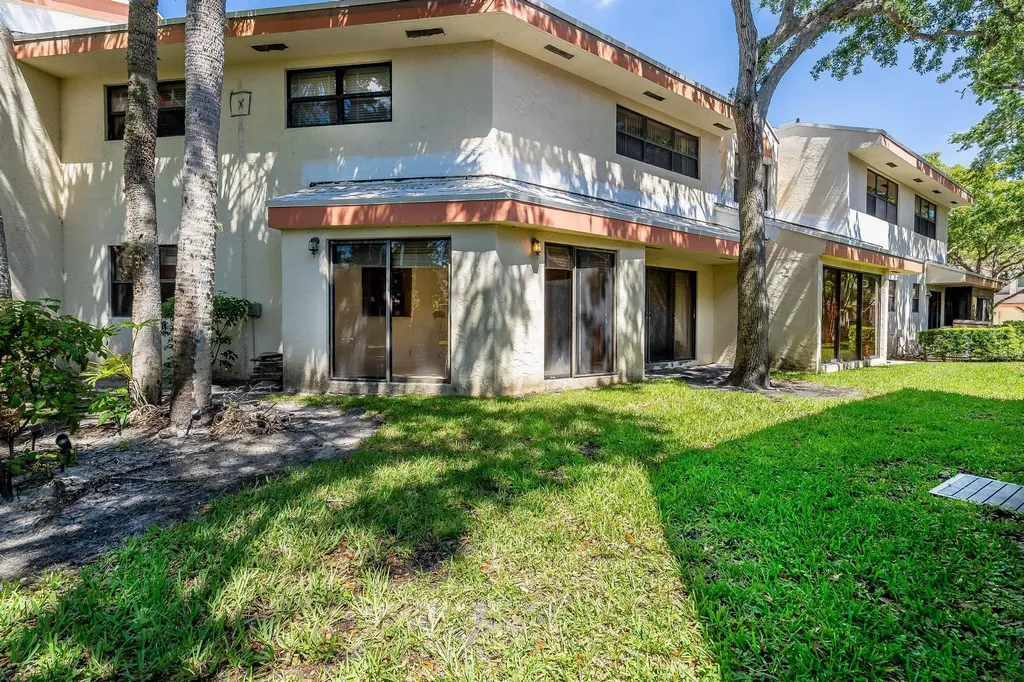 3404 Emerald Oaks Drive Hollywood FL 33021