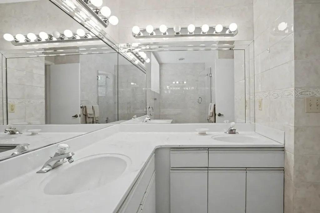 3404 Emerald Oaks Drive Hollywood FL 33021