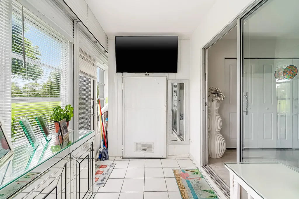 1012 Lincoln Boca Raton FL 33434