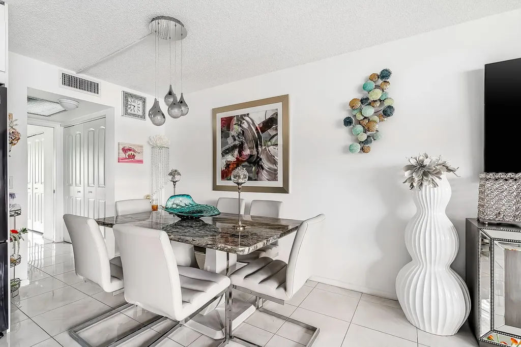 1012 Lincoln Boca Raton FL 33434