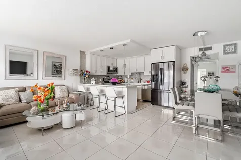 1012 Lincoln Boca Raton FL 33434