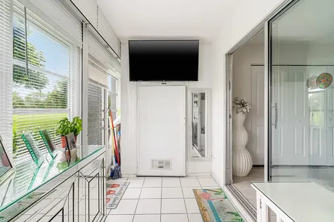 1012 Lincoln Boca Raton FL 33434