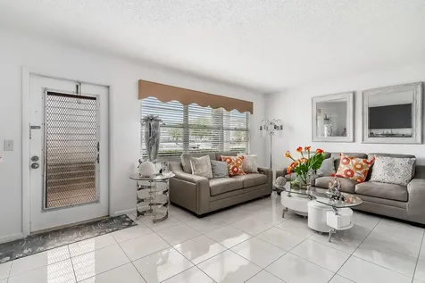 1012 Lincoln Boca Raton FL 33434