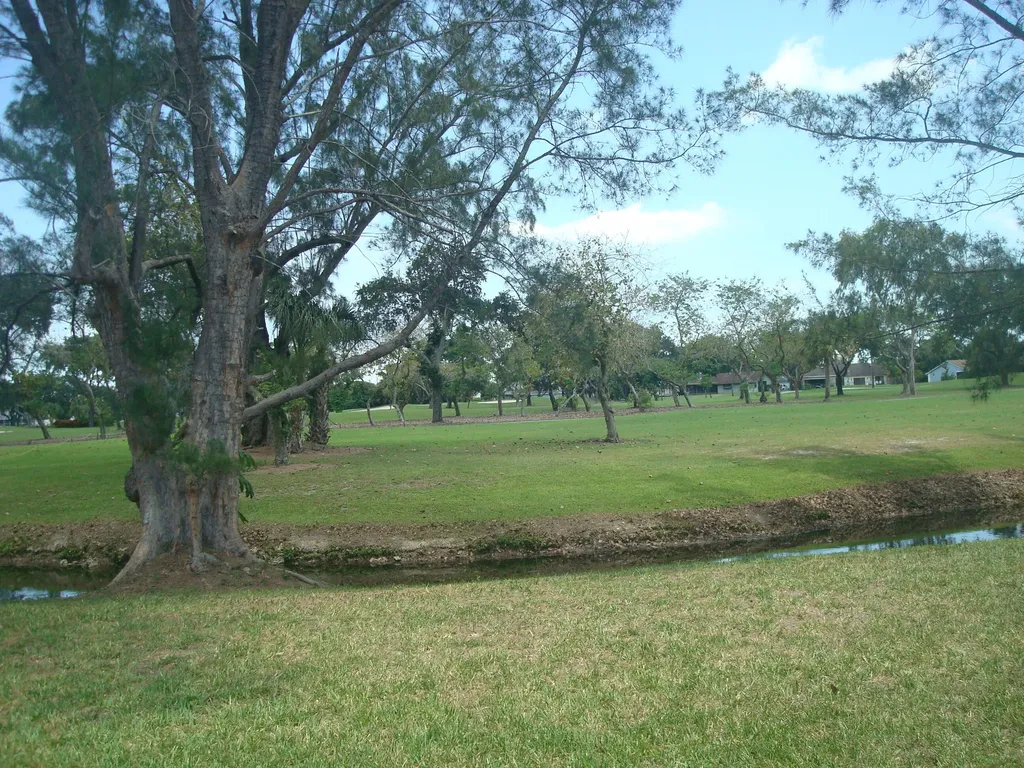 216 Par Drive Royal Palm Beach FL 33411