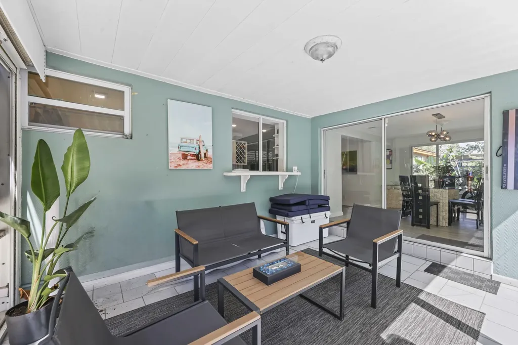 2136 NE 4th Court Boca Raton FL 33431