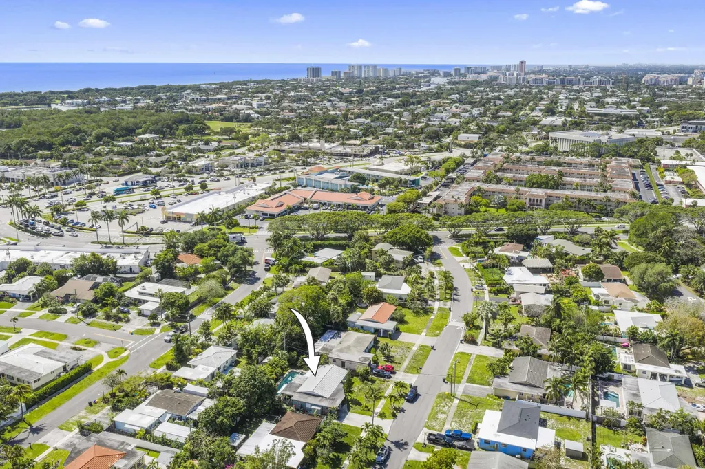 2136 NE 4th Court Boca Raton FL 33431