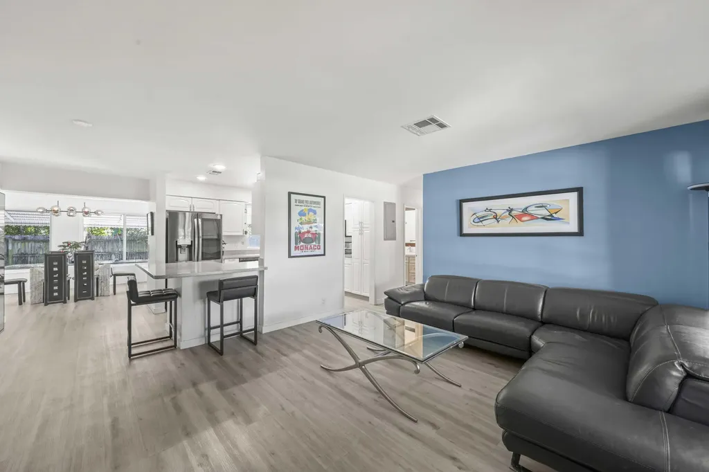 2136 NE 4th Court Boca Raton FL 33431