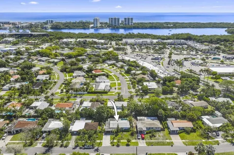2136 NE 4th Court Boca Raton FL 33431