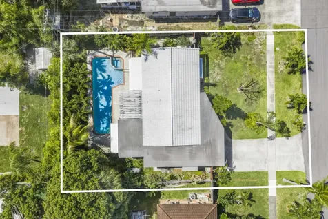 2136 NE 4th Court Boca Raton FL 33431