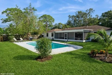 595 11TH Avenue Vero Beach FL 32962
