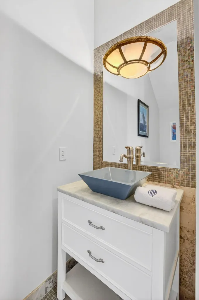 2860 Marina Circle Lighthouse Point FL 33064
