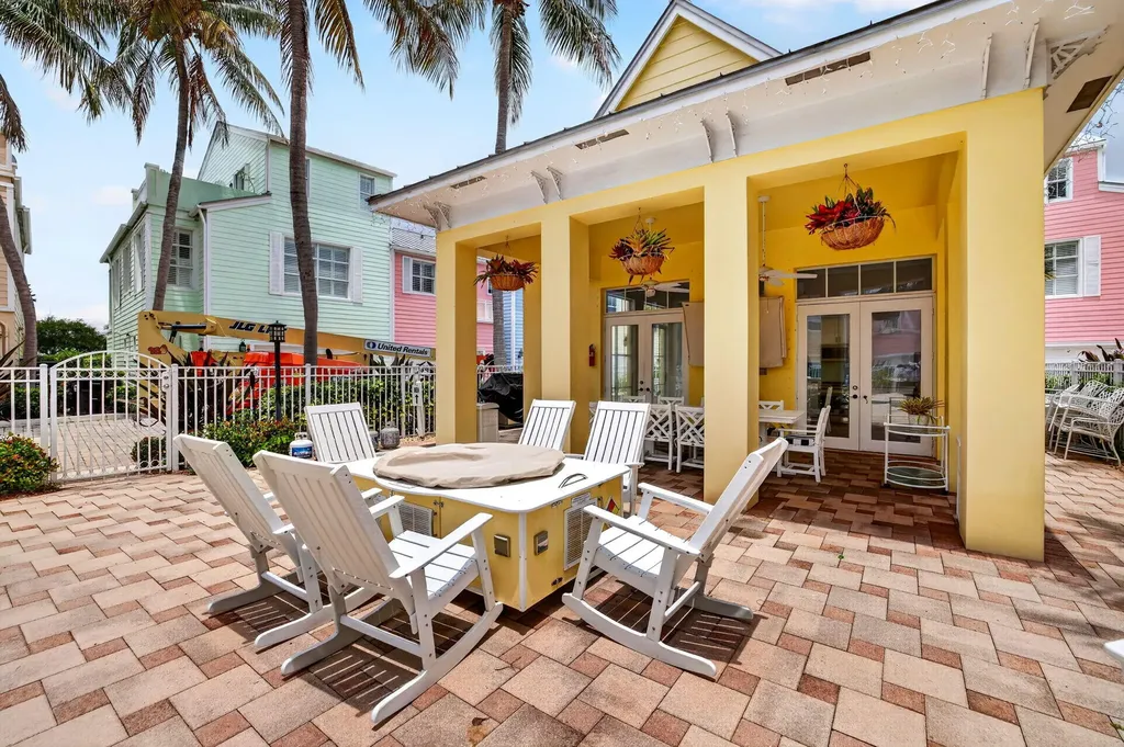 2860 Marina Circle Lighthouse Point FL 33064