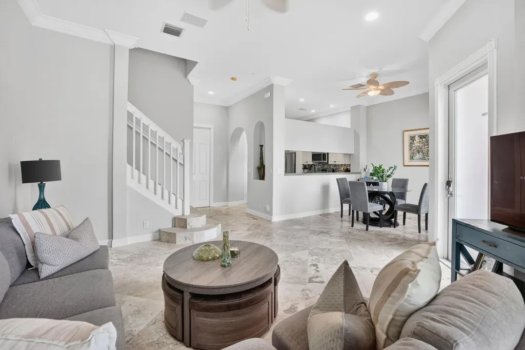 2860 Marina Circle Lighthouse Point FL 33064