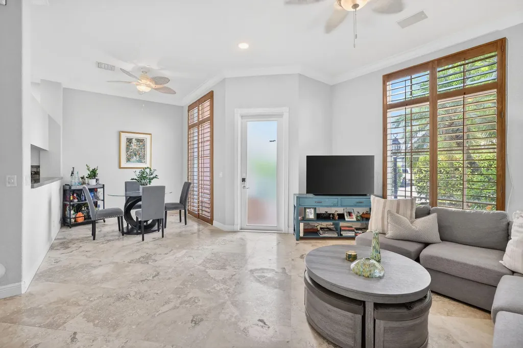 2860 Marina Circle Lighthouse Point FL 33064