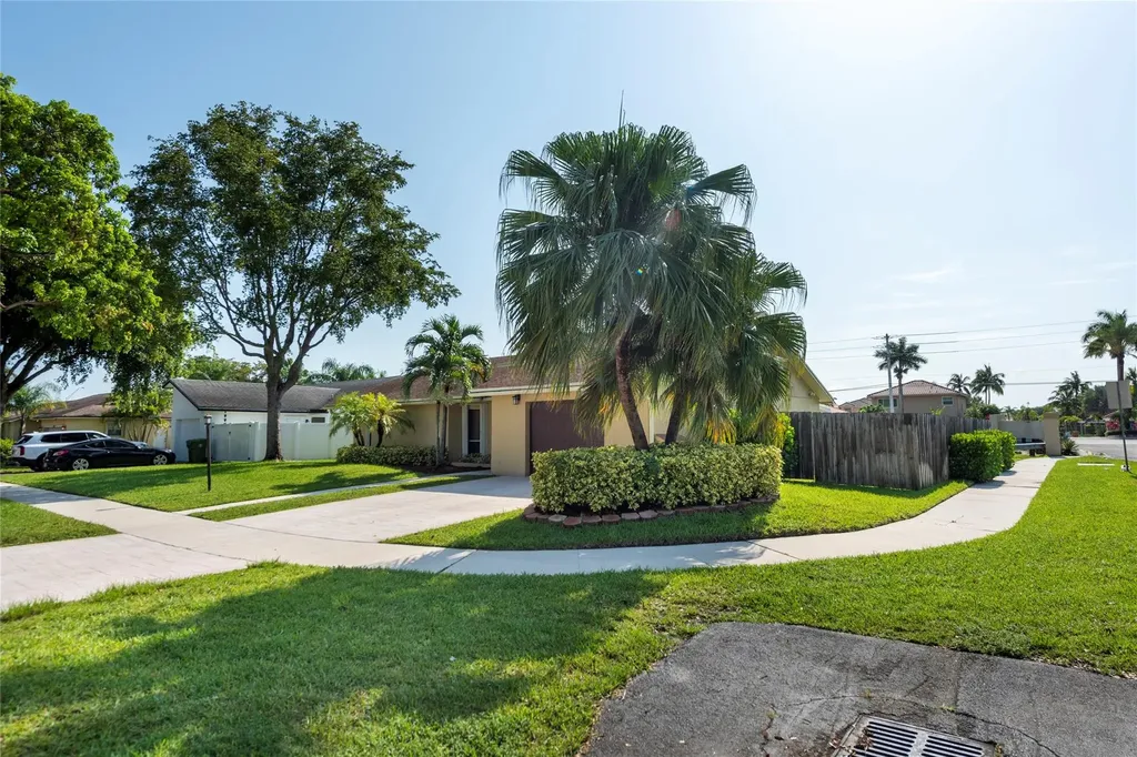 2101 NW 101st Terrace Pembroke Pines FL 33026