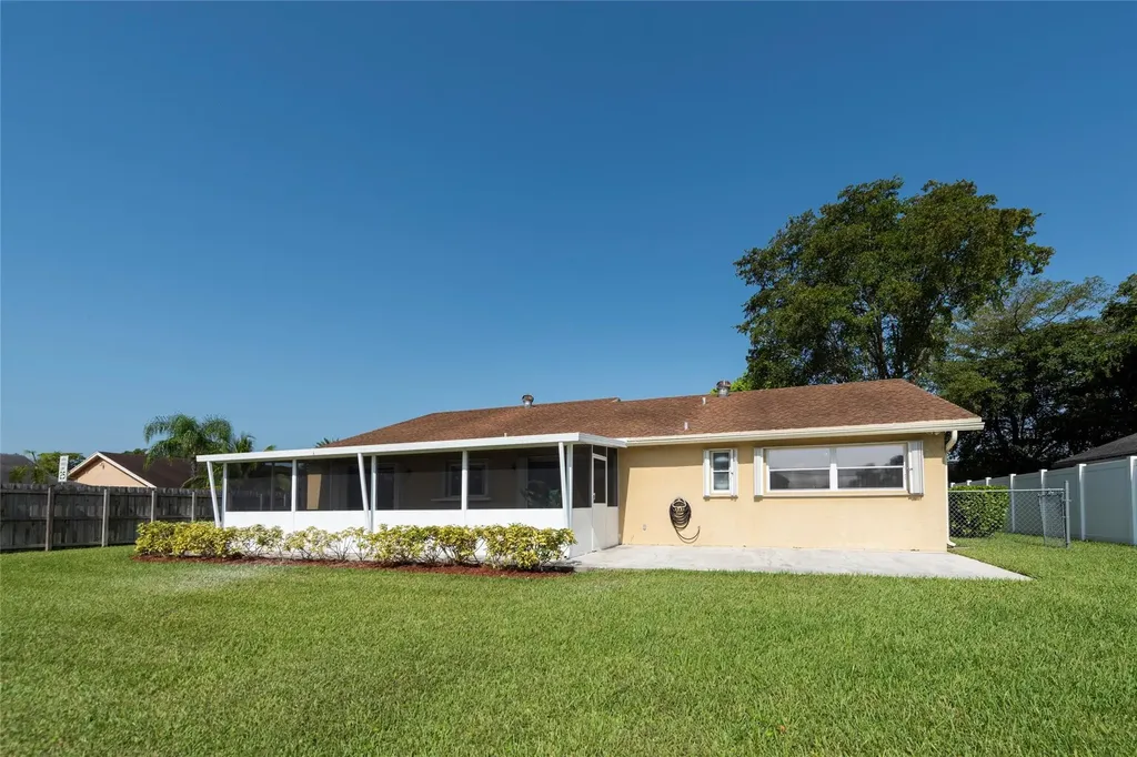 2101 NW 101st Terrace Pembroke Pines FL 33026
