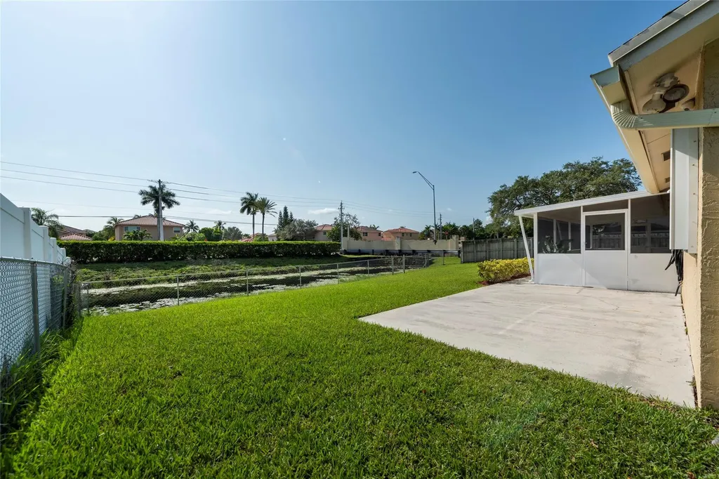 2101 NW 101st Terrace Pembroke Pines FL 33026