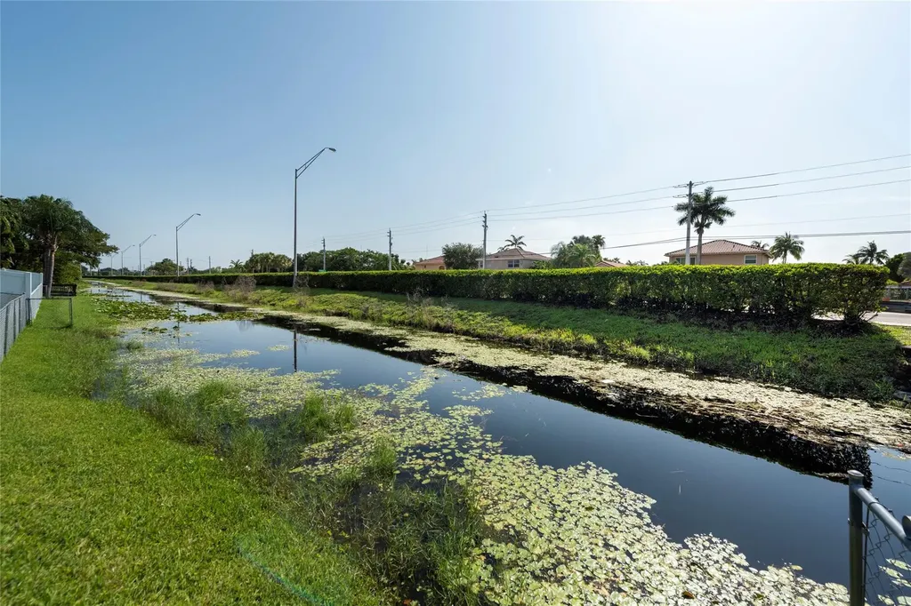 2101 NW 101st Terrace Pembroke Pines FL 33026