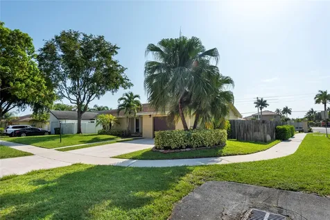 2101 NW 101st Terrace Pembroke Pines FL 33026