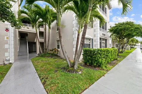2861 N Oakland Forest Drive Oakland Park FL 33309