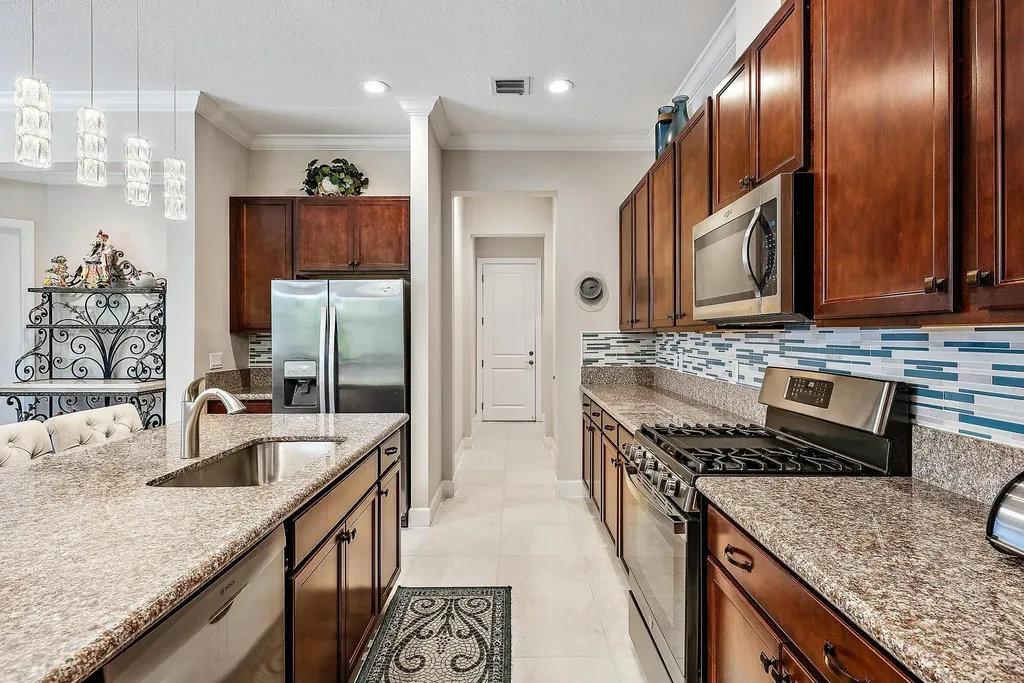 8883 Kingsmoor Way Lake Worth FL 33467