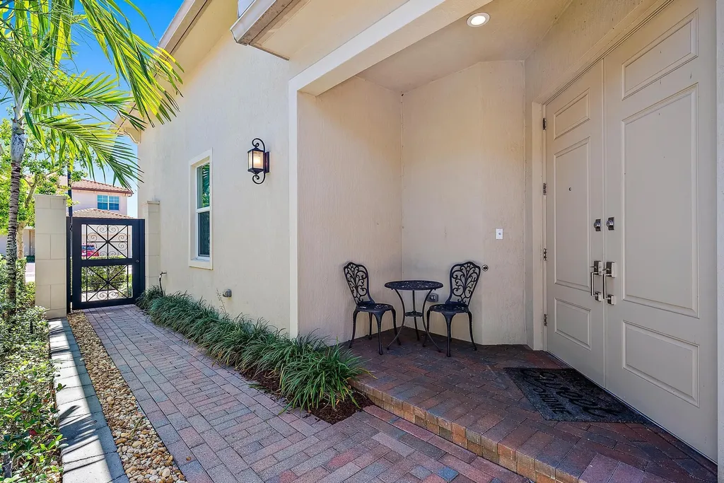 8883 Kingsmoor Way Lake Worth FL 33467