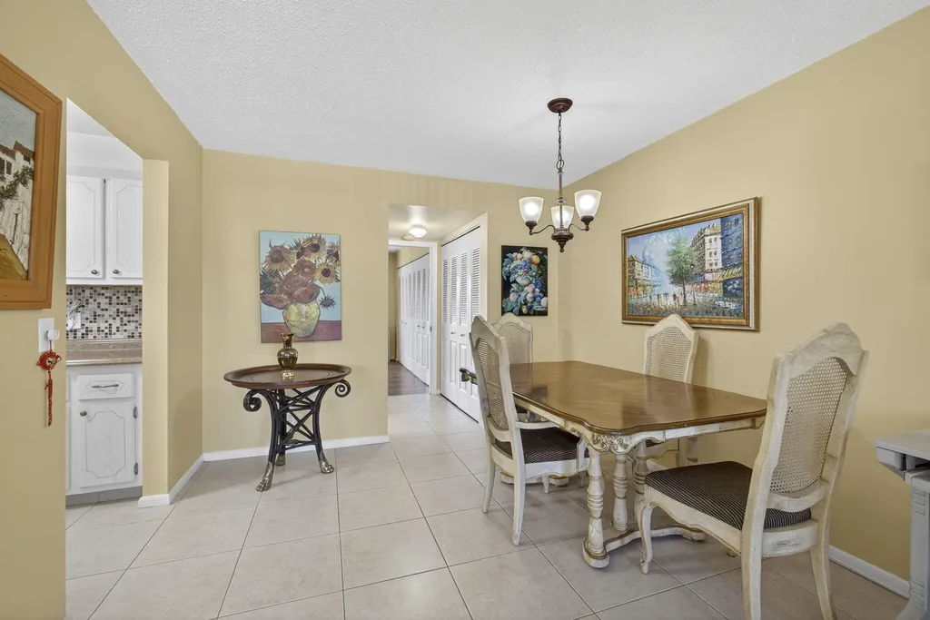 414 Windsor R West Palm Beach FL 33417