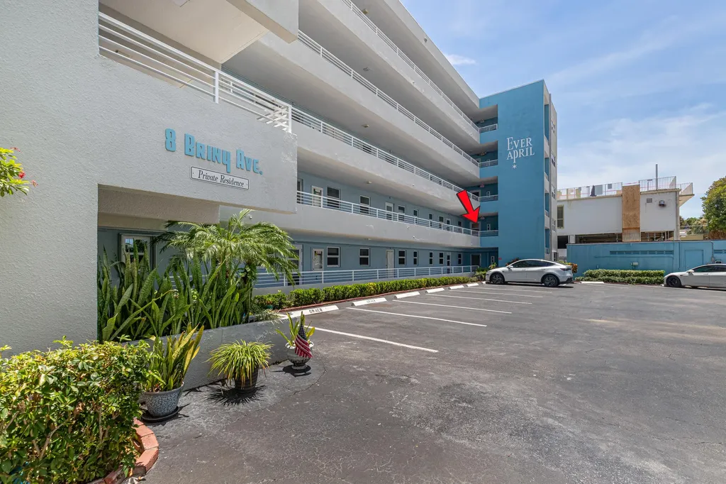 8 Briny Avenue Pompano Beach FL 33062