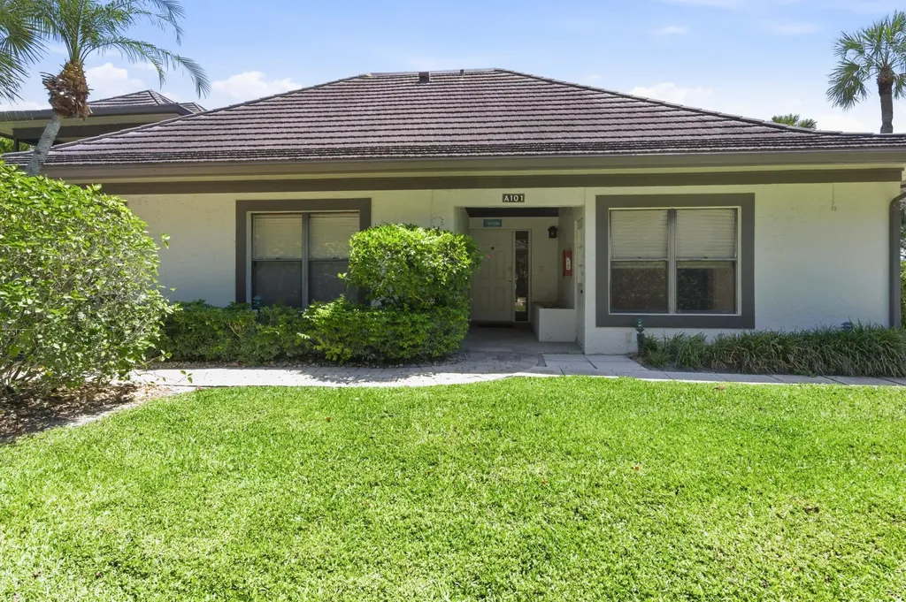 2730 W Polo Island Drive Wellington FL 33414