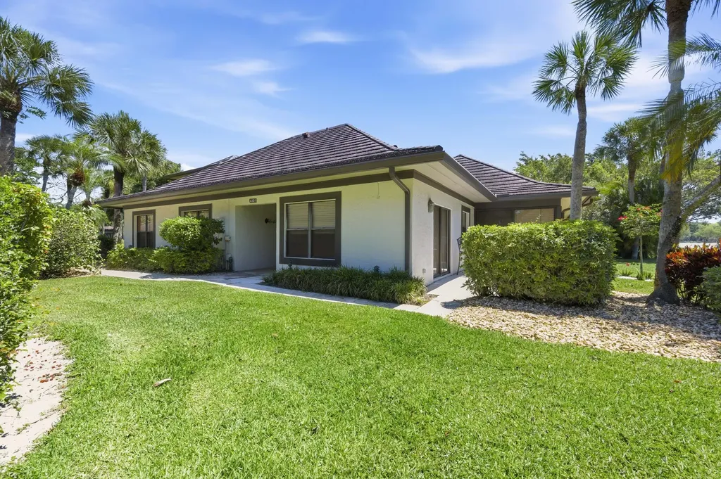 2730 W Polo Island Drive Wellington FL 33414