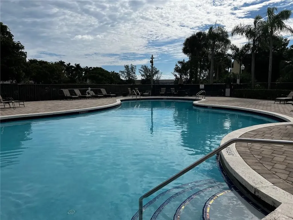 21420 Tudor Drive Boca Raton FL 33486