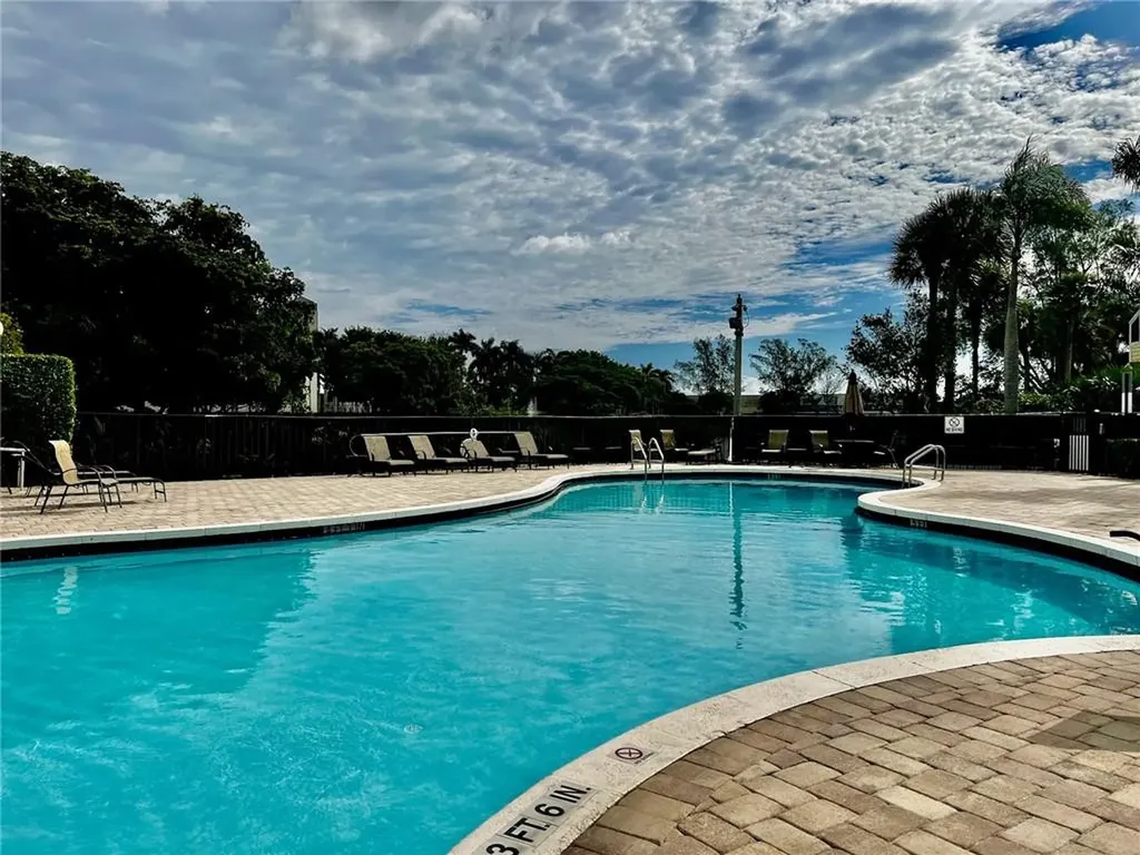 21420 Tudor Drive Boca Raton FL 33486