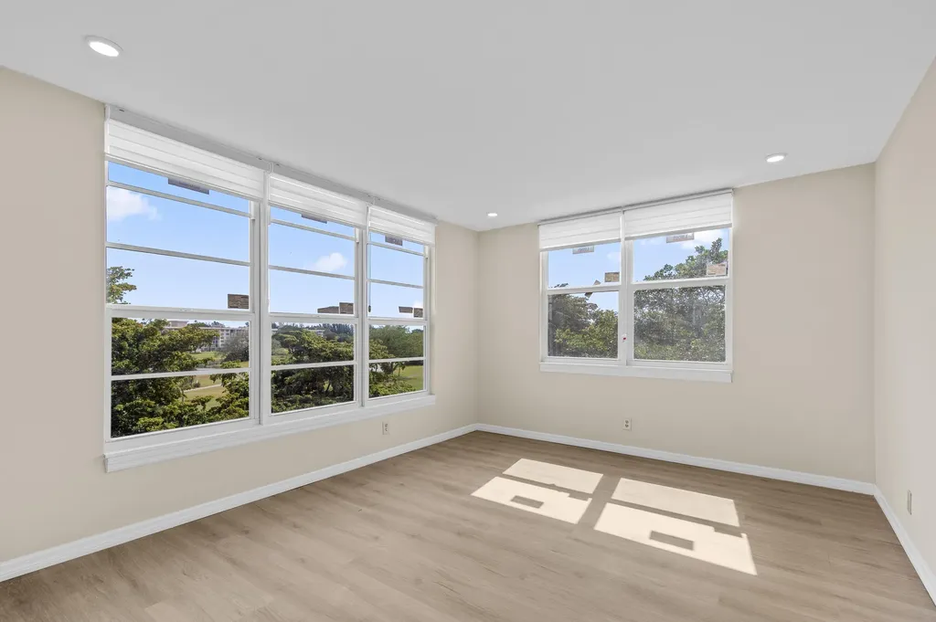 2901 S Palm Aire Drive Pompano Beach FL 33069