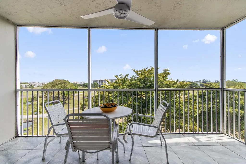 2901 S Palm Aire Drive Pompano Beach FL 33069
