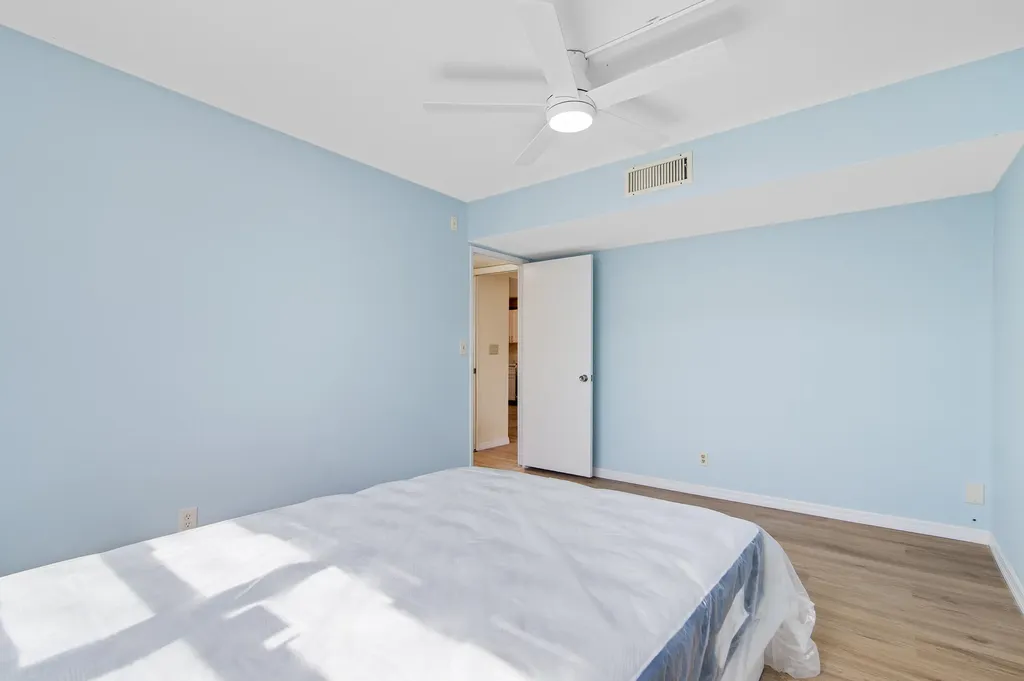 2901 S Palm Aire Drive Pompano Beach FL 33069