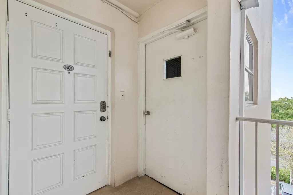 2901 S Palm Aire Drive Pompano Beach FL 33069