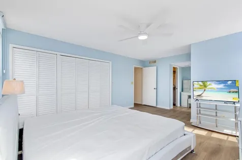 2901 S Palm Aire Drive Pompano Beach FL 33069