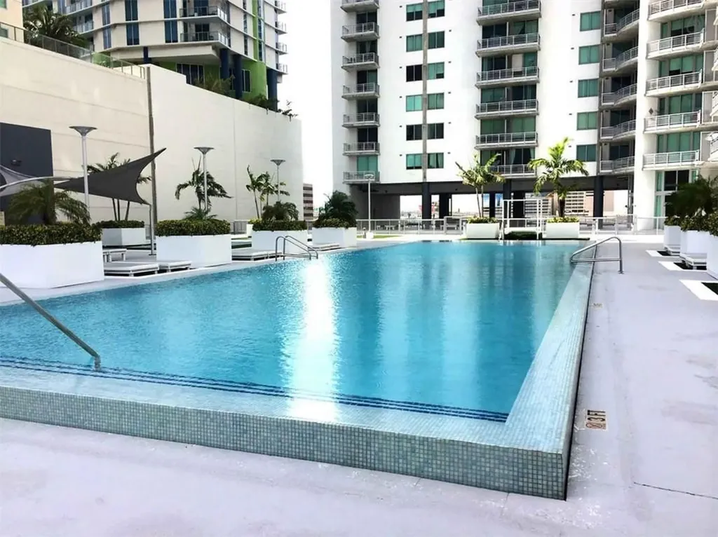 690 SW 1st Court Miami FL 33130