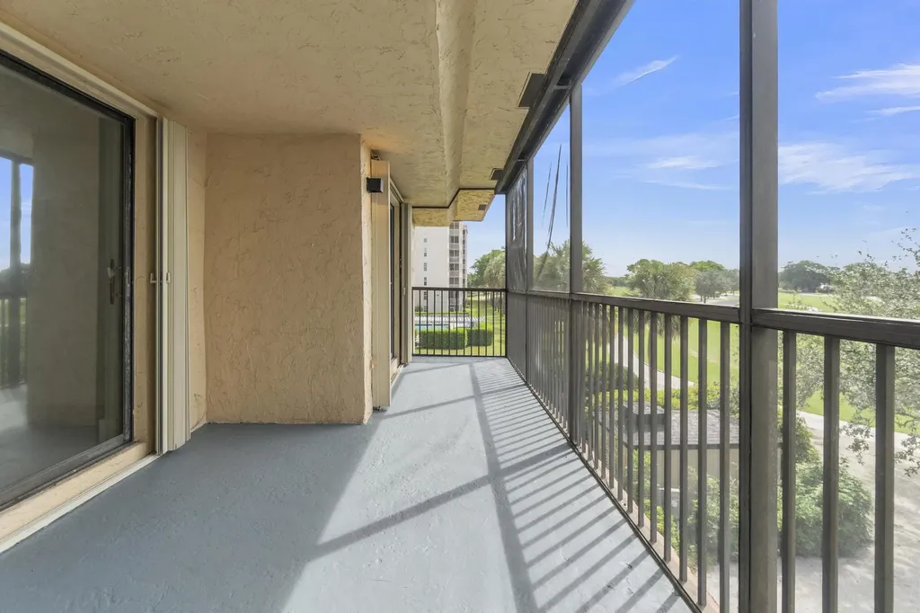 200 W Jacaranda Country Club Drive Plantation FL 33324